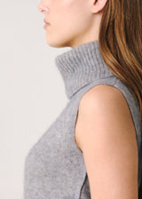 Luna | Sleeveless Turtleneck Knit